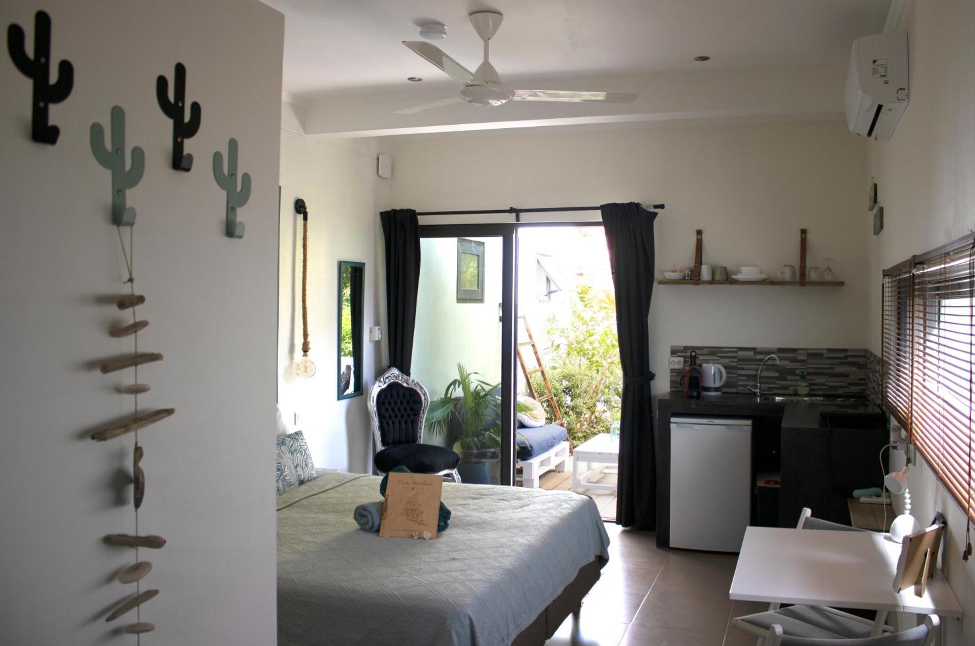 Casa Mantana Bonaire Bed & Breakfast Kralendijk  Exterior photo
